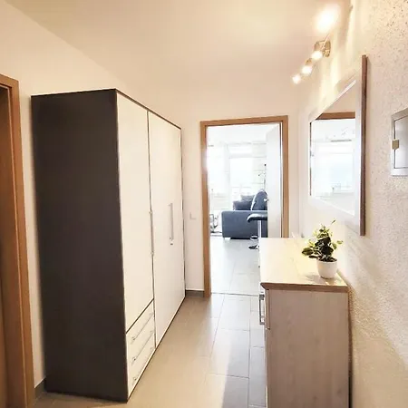 Entspannte Auszeit I Balkon I Burgblick ريغين