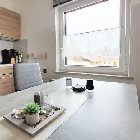 Entspannte Auszeit I Balkon I Burgblick Regen